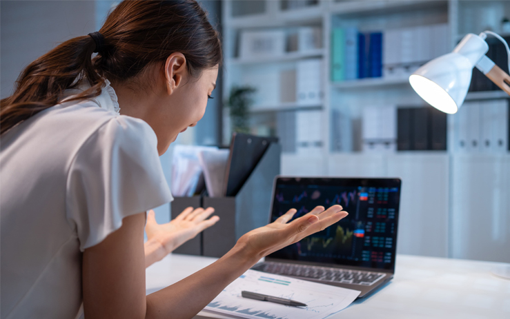 Strategi Investor Muda Hadapi Ketidakpastian Pasar 2025